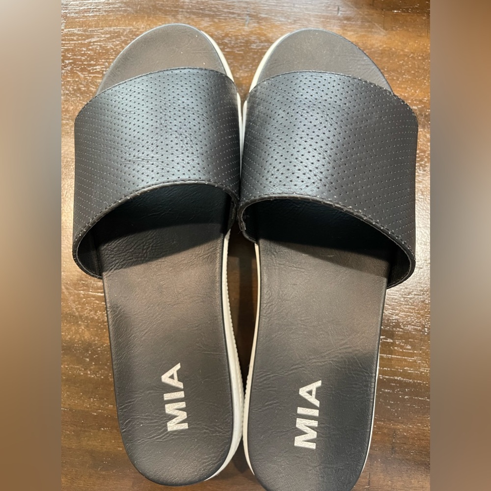 Brand new MIA black slides size 8 1/2